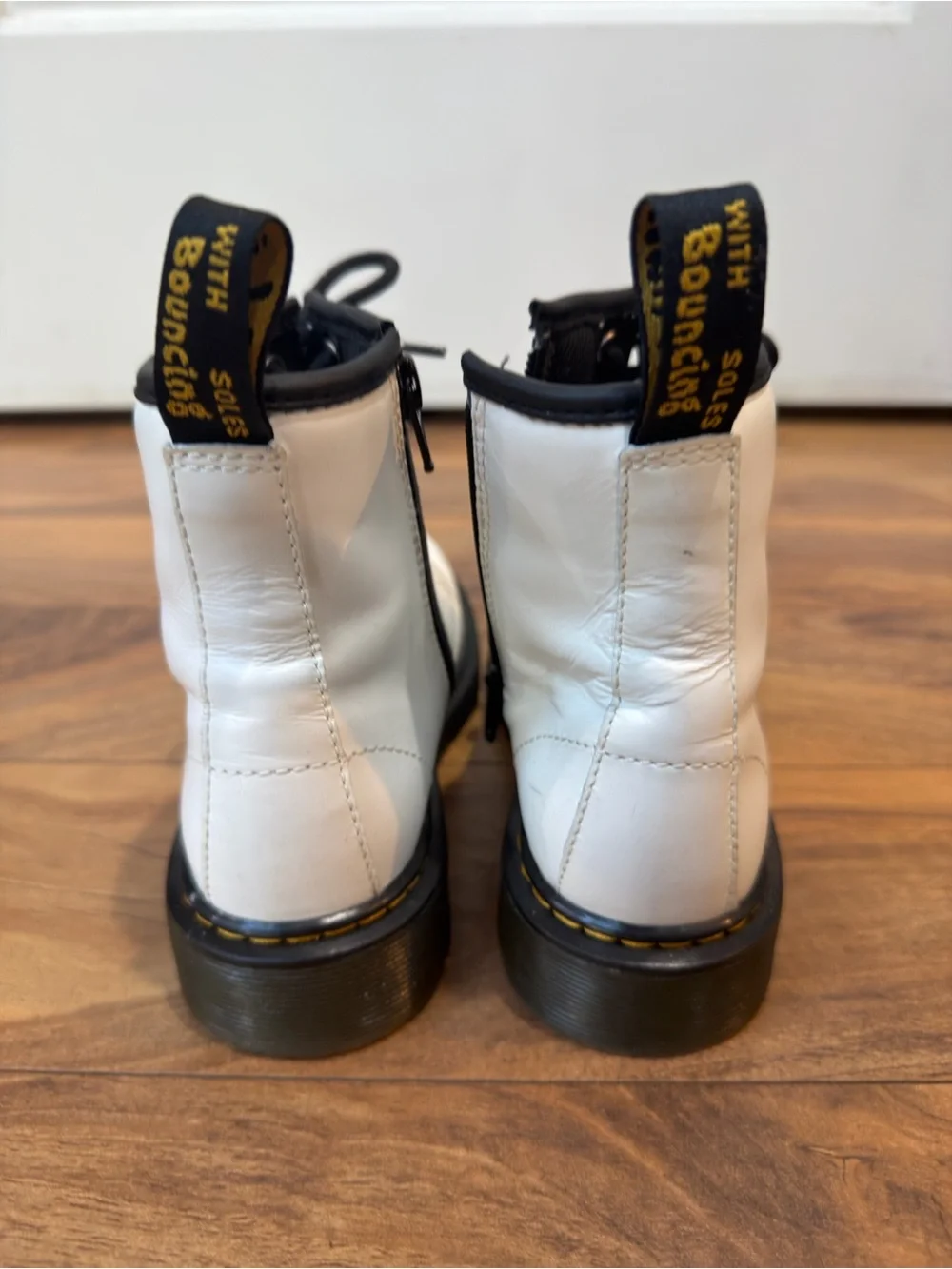Dr Doc Martens 1460J Combat Boots Youth Size 3 US White Leather Lace Up Side Zip